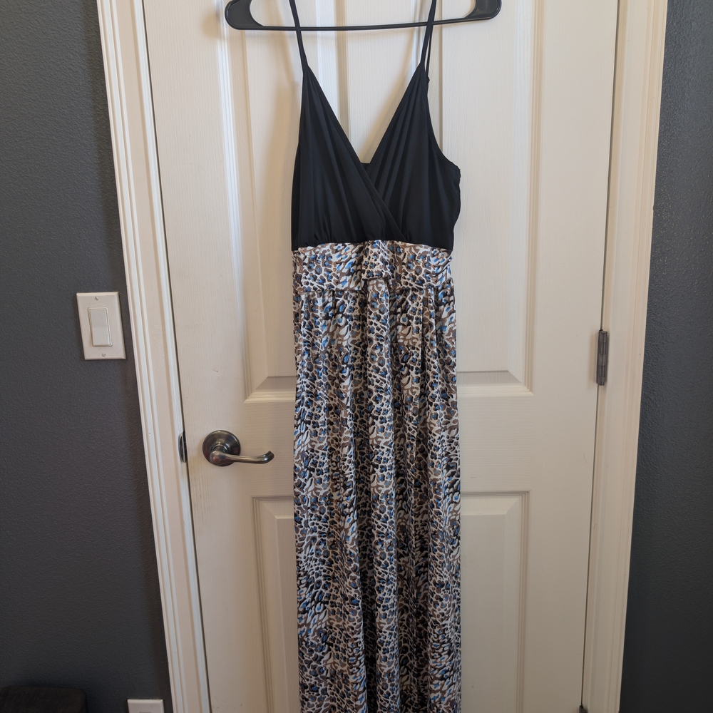 Elegant Black and Leopard Print Maxi Dress